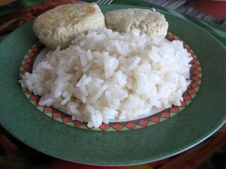 Рис с чесноком и сливочным маслом