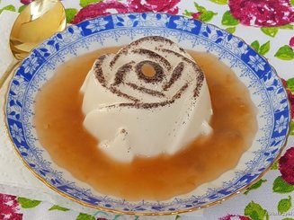 " Panna Cotta " с ягодным соусом