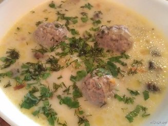 Сырный суп с грибами и фрикадельками