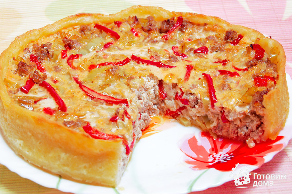 Пирог с колбасой