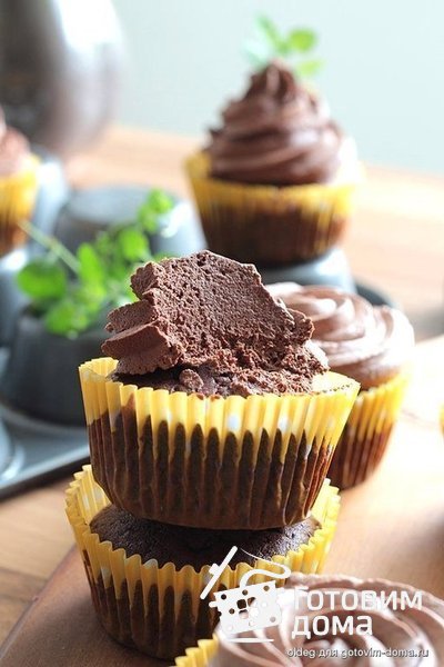 Шоколадные маффины с шоколадной шапочкой фото к рецепту 3