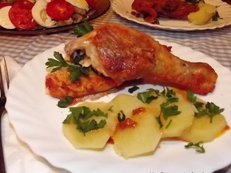 Курица в розовом соусе