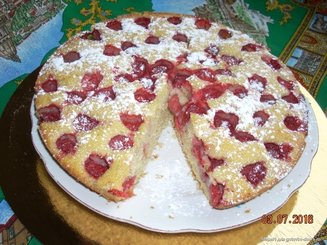 Клубничный пирог