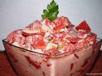 Салат из крабовых палочек и помидоров
