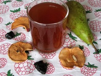 Яблочный взвар с черносливом