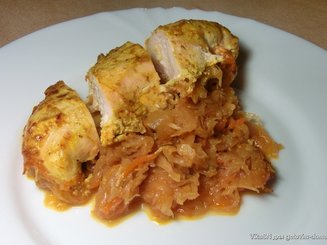 Капуста, запечённая в духовке с курочкой