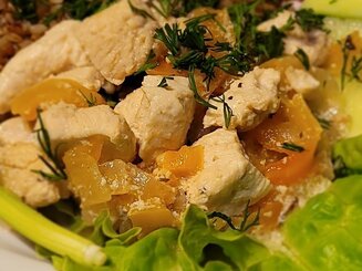 Куриное филе с болгарским перцем и сыром