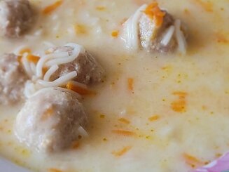 Сырный суп с фрикадельками и вермишелью
