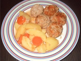 Юварлакя коккинисто (тефтели в соусе)
