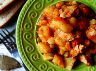 Мясное рагу, которое готовится само по себе
