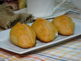 Открытые пирожки с сыром и зеленью