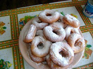 Воздушные пончики (на сгущеном молоке)
