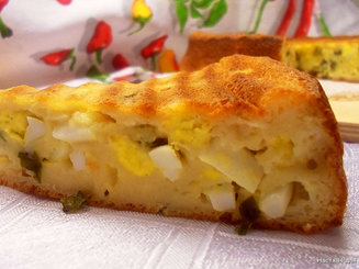 Пирог с яйцом и зеленым луком