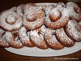 Воздушные пончики (на сгущеном молоке)