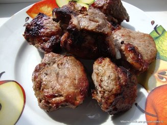 Свиной шашлык в маринаде из растительного масла