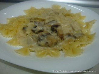 Спагетти со сливочно-грибным соусом