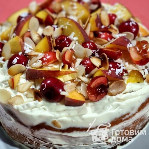 Пирог с черешней и персиками