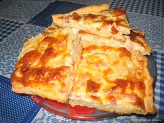 Фламмкухен из Эльзасса - пирог с луком, беконом и сыром