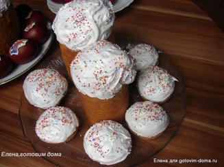 Кулич Панеттоне  и маленькие куличики в подарок