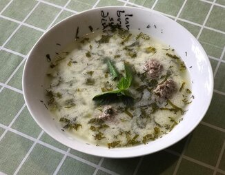 Довга (Dovga) - кисломолочный суп с мясными фрикадельками и нохудом