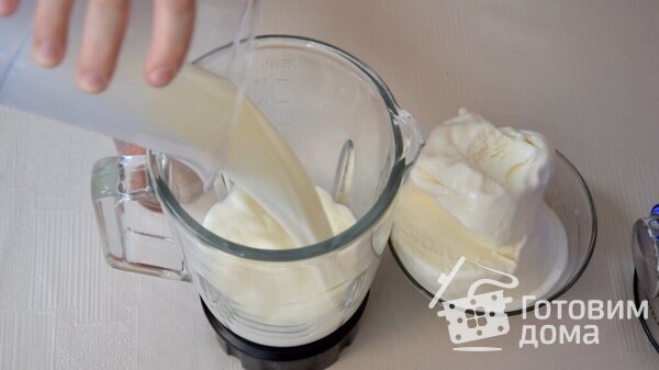 Охлаждающий молочный коктейль с мороженым фото к рецепту 1