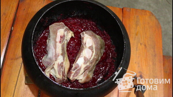 Борщ черниговский с кабачками и яблоками томленый в печи в чугунке фото к рецепту 15
