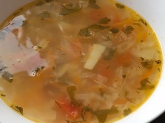 Щи из свежей капусты с курицей