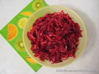Салат из квашеной/кислой капусты и свеклы