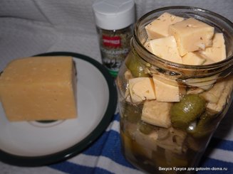 Маринованный сыр "Gouda"