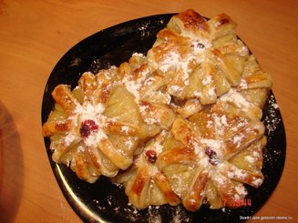"Ананасовые хризантемы" (ананасы в слойке)