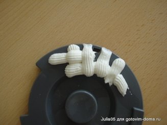 Крем из сливок (подходит для украшения тортов)