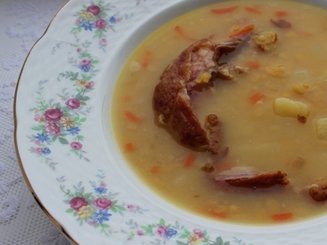 Суп гороховый с копчеными ребрышками