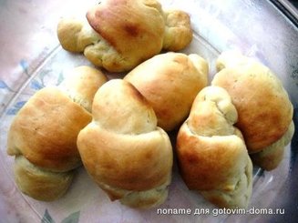 Пирожки с вишней и чёрной смородиной