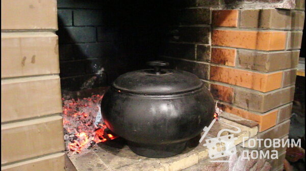 Борщ черниговский с кабачками и яблоками томленый в печи в чугунке фото к рецепту 21