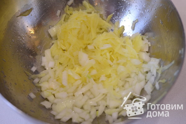 Сёмга в картофельной шубке со сметанно-грибным соусом Махеев фото к рецепту 3