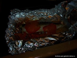Запечённная скумбрия с помидорами