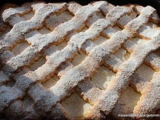 Яблочный пирог с нежным кремом