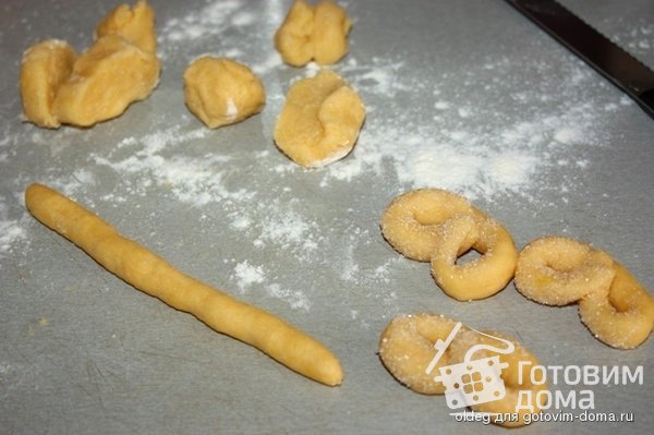 Песочное печенье на желтках &quot;Крендельки&quot; фото к рецепту 1