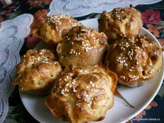 Кексы с острой колбасой и сыром