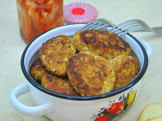 Сочные мясные котлеты с капустой