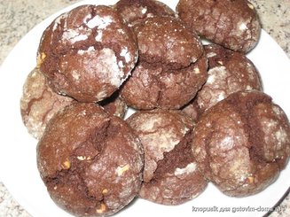 Шоколадное печенье с миндальным орехом