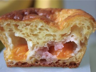 Творожные маффины с клюквой и фисташками