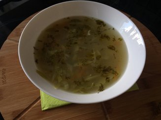 Щи из свежей капусты с курицей