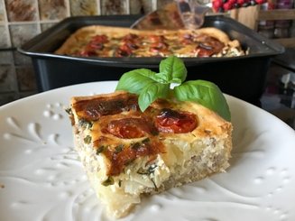 Открытый пирог с капустой и мясным фаршем