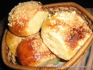 Булочки с наполнителем и посыпкой