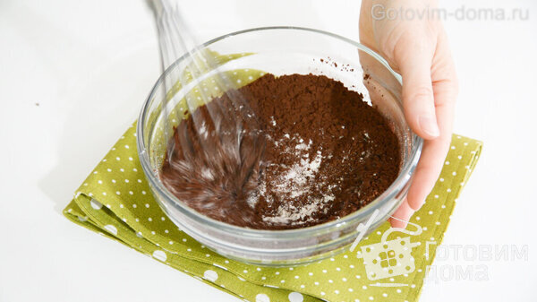 Сочный Шоколадный Бисквит фото к рецепту 3