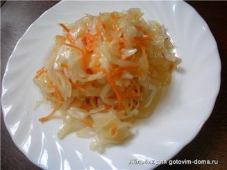 Капуста хрустящая квашеная