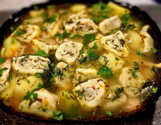 Суп с чесночными галушками