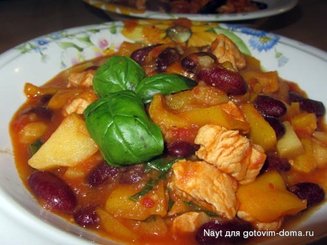 Мексиканское овощное рагу с куриным филе