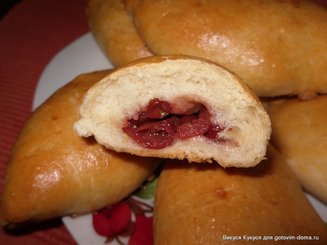 Булочки с корицей и черносливом